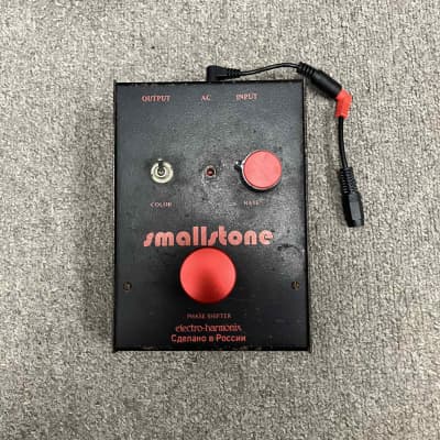 Electro-Harmonix Russian Small Stone Phaser V3 | Reverb