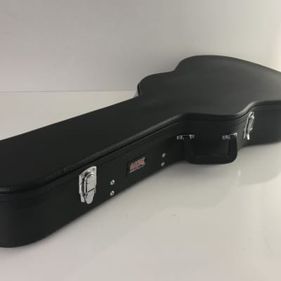 Gator Cases HardShell Wood Case 3/4-Size Acoustic Guitar Hard Case Black Tolex image 9