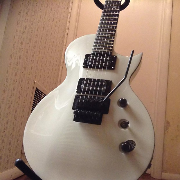 Kramer Assault 220 FR AW B-Stock Alpine White | Reverb Kramer Assault 220 FR AW B-Stock Alpine White | Reverb