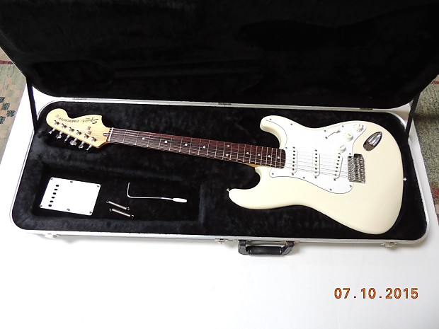 Squier sq outlet stratocaster 1983