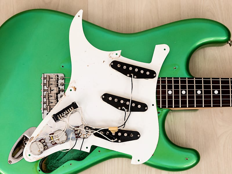 1991 Fender Stratocaster Model ST500-VR Metallic Green