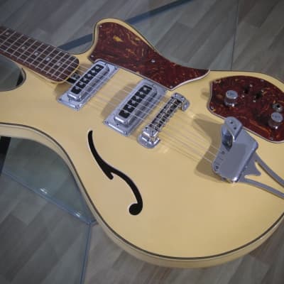 Teisco Electric Guitar Model EP-10T 1960s Vintage Semi Hollow Nice All Original Excellent Condition image 5
