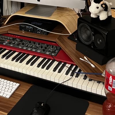 Nord Piano 2 HA88 Hammer Action 88-Key Digital Piano 2012 - 2016 - Red