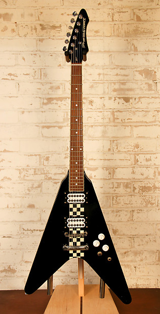 Stagg flying v guitar 2025