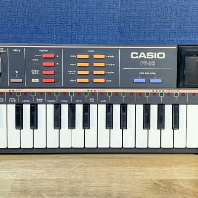 [Excellent] Casio PT-82 32-Key Mini Synthesizer - Black