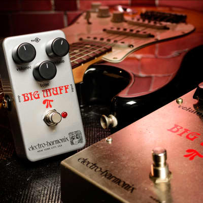 Electro-Harmonix EHX Ram's Head Big Muff Pi Distortion / Sustainer Effects Peda image 10