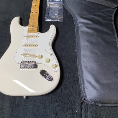 Fender JV Modified 60's Stratocaster Olympic White #JV002627 (7lbs, 3.7oz) image 6