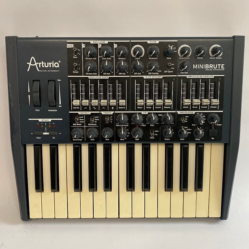 Arturia MiniBrute 25-Key Synthesizer