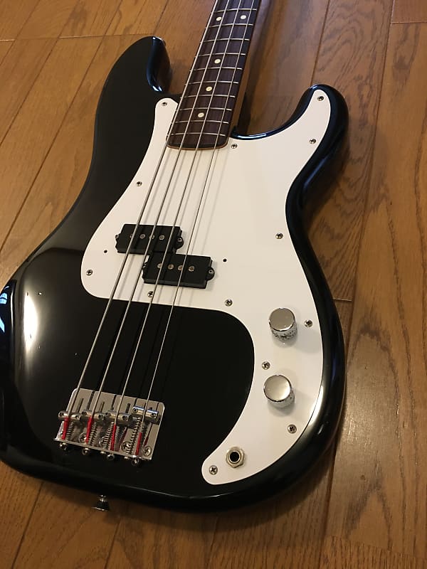 Squier by Fender Precision Bass Made In Japan Fujigen