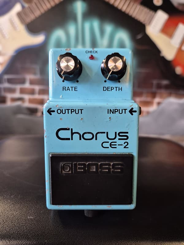 Boss CE-2