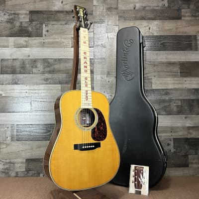 Martin HDO-28 Grand Ole Opry 75th Anniversary Limited Edition Herringbone w/ OHSC - 2001 for sale