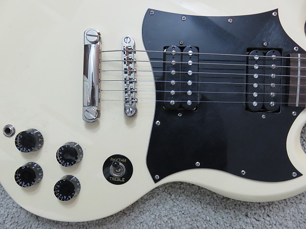 [Gibson USAケース付]Epiphone SG G-310 アイボリー Amazon.com: Epiphone Inspired by Gibson SG Custom, Alpine