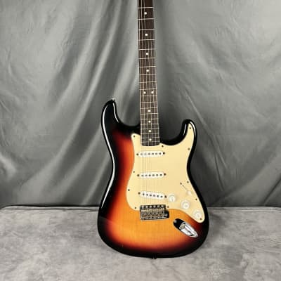Fender American Stratocaster USA 2004 Burst image 2