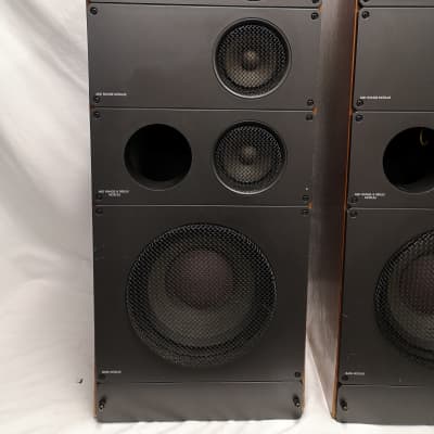 左1本◆Wharfedale MACH 9 ワーフェデール ★英国England 右1本◇Wharfedale MACH 9 ワーフェデール ☆英国England