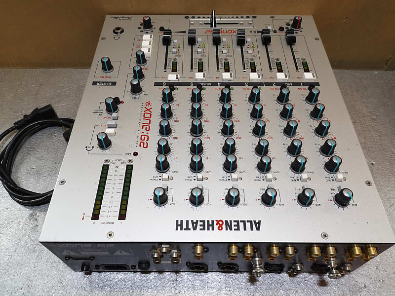 Allen & Heath Xone:62 6 Channel Professional DJ Mixer - Made In UK