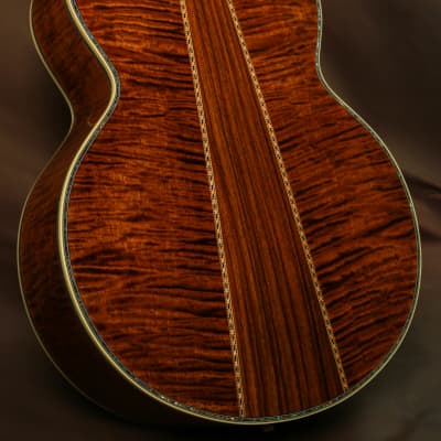 Gibson SJ-200 Masterpiece Custom Acoustic Guitar J-200 image 4