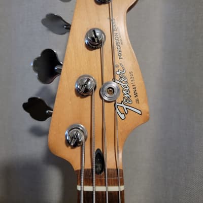 Fender Standard Precision Bass with Rosewood Fretboard 1991 - 2008 Lake Placid Blue image 3