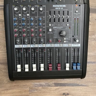 Mackie DFX-6 6-Channel Integrated Live Sound Reinforcement