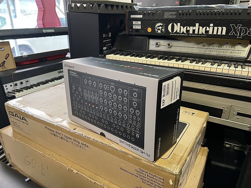 Roland SH-4D Polyphonic Desktop Synthesizer | Reverb