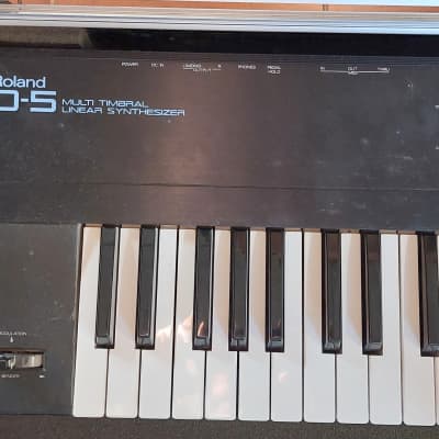 Roland D-5 61-Key Multi-Timbral Linear Synthesizer 1989 - 1992 - Black