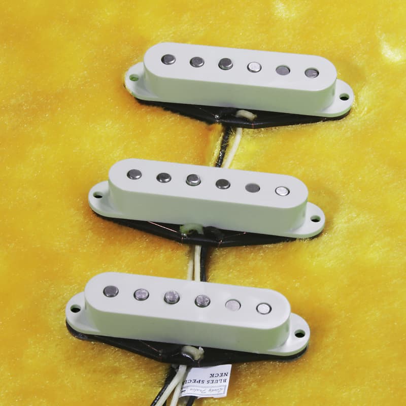 Lindy Fralin Vintage Hot STRAT Pickup Set Mint Green covers Reverb