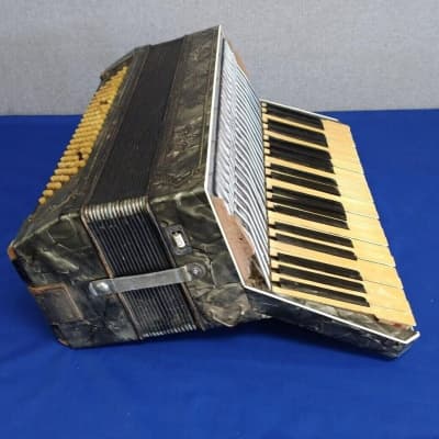 Vintage Hohner Unknown Model Intermediate 120/41 Piano Accordion For Repair image 4