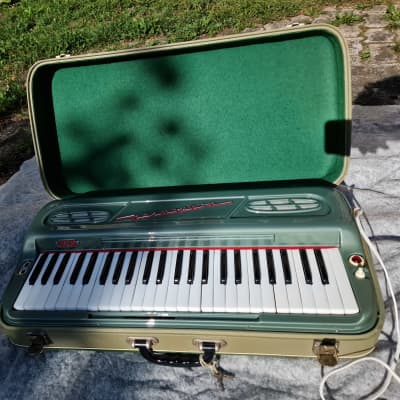Harmoniums New Used Harmoniums For Sale Reverb