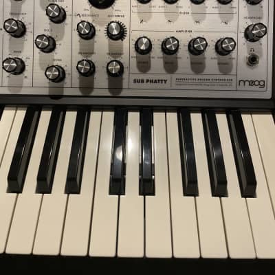 Moog Sub Phatty Analog Synthesizer | Reverb Moog Sub Phatty Analog Synthesizer | Reverb