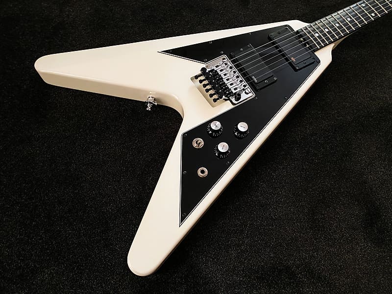 Made by ESP Killer KG Wishbone V Snow White - MINT condition - Gibson  Flying V vibe with Floyd Rose