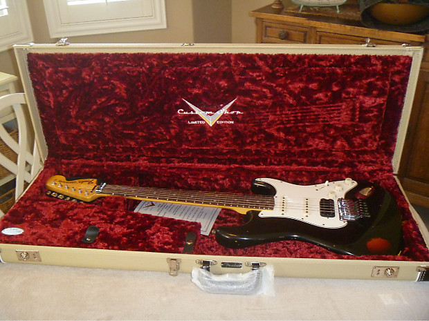 *RARE* Fender Custom Shop Limited Edition 1969 Relic Stratocaster, Black over 3-Tone Sunburst image 1