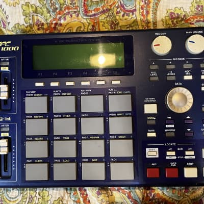 Akai MPC1000 Music Production Center Blue image 2