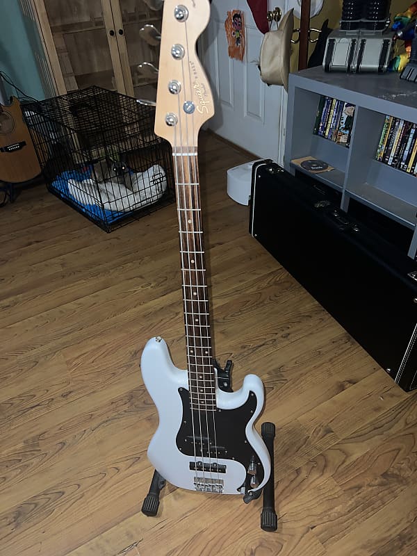 Squier Affinity Precision Bass PJ 2014 - 2018 - Olympic White | Reverb