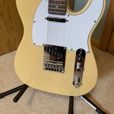 Squier Standard Telecaster 1999 - 2018 | Reverb