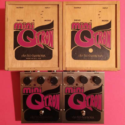 Electro-Harmonix Mini Q-Tron w/wooden box, catalog, 3.5mm converter & sticker image 18
