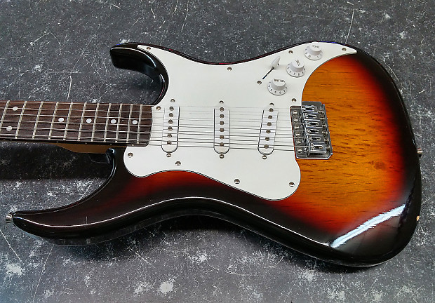 AXL Guitars(ストラトキャスター タイプ サンバースト)
