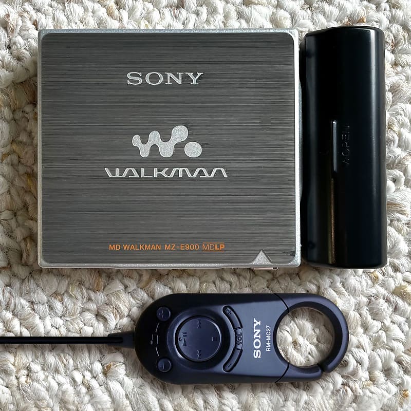 Sony MZ-E900 Walkman MiniDisc Player, Decent Gray&Silver ! Working !