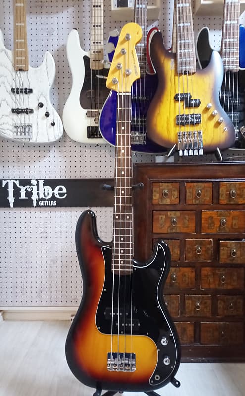 Japan Vintage. Tender Super Sounds. Short scale Precision Bass