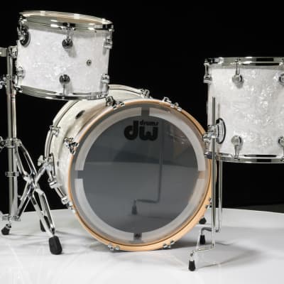 DW Performance Series 3pc Drum Kit White Marine 12/14/20 image 2