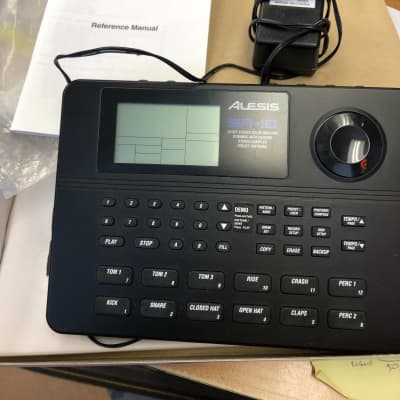 Alesis SR-16 Drum Machine 2010s - Black
