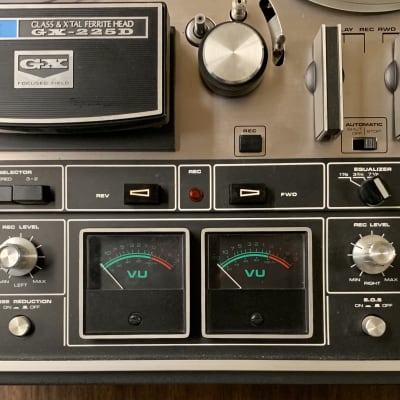 The Akai GX-225D: How To Play Tapes On This Unusual Reel To Reel Tape  Player! 