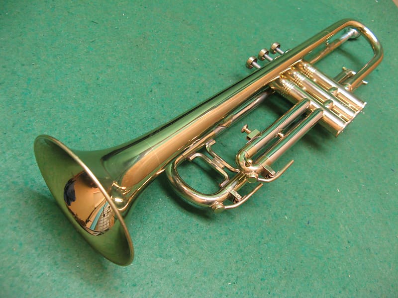 Huttl Line 800 Trumpet - Excellent & Refurbished - Protec Case & 7C  Mouthpiece