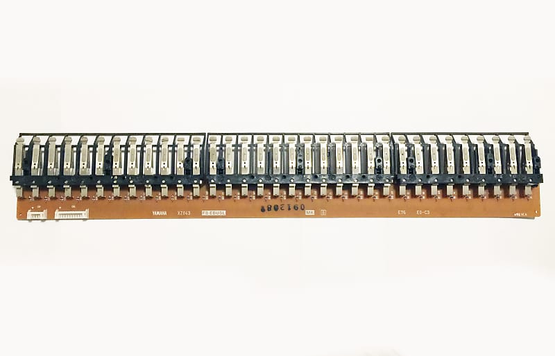 YAMAHA Motif 7, Motif ES 7 Original 33-Note Key Contact
