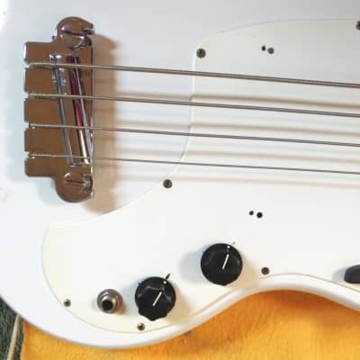 Kalamazoo KB1 - 4 String Bass - 30.5" Scale - 1965 to 1969 - 'Glacier White' image 15