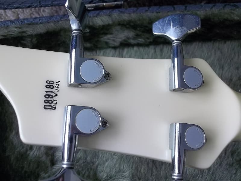 Fender Heartfield DR Bass (DR4-C) | Reverb