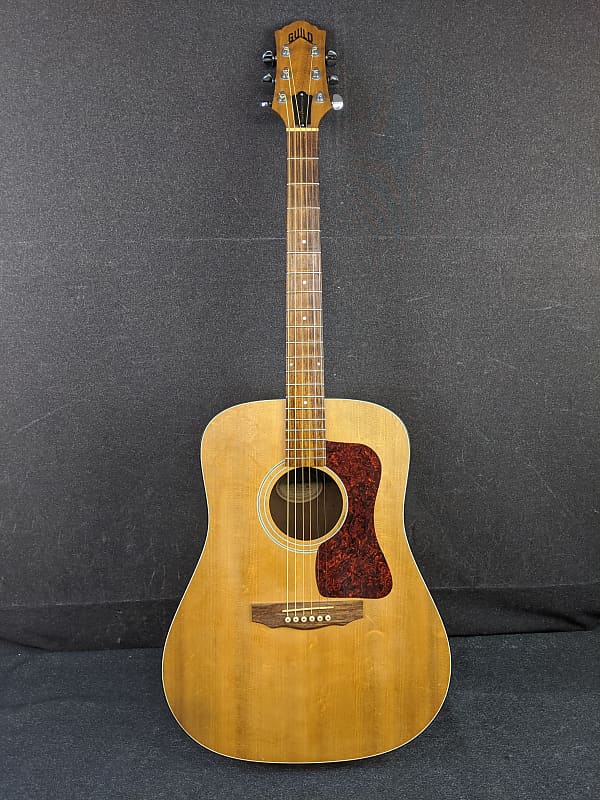 1994 Guild D4-NT True American Dreadnought Acoustic Guitar Natural