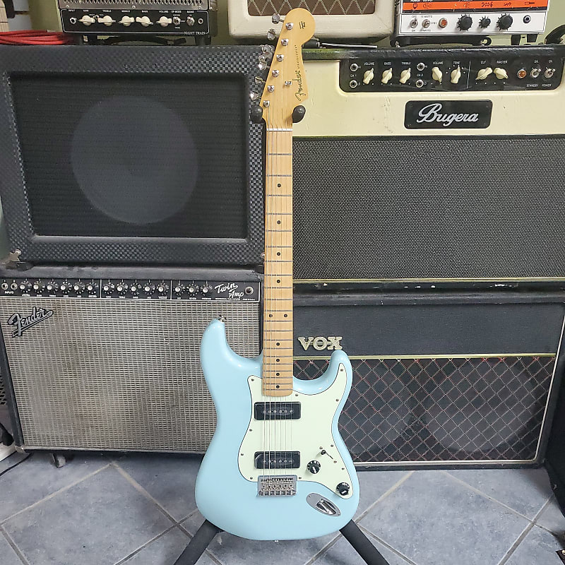 Fender Noventa Stratocaster, Maple Fingerboard, Daphne Blue - Store Demo image 1