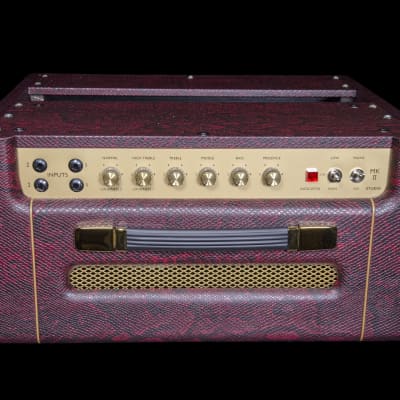 Marshall Limited Edition SV20C Studio Vintage 20-Watt 1x10'' Guitar Combo Amplifier Red Snakeskin image 3
