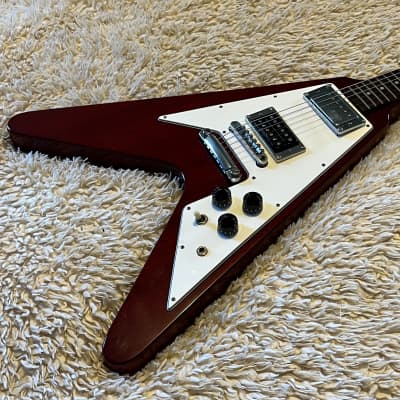 本家ギブソンによる 1970s スタイル・フライングV！｜Sparkplug