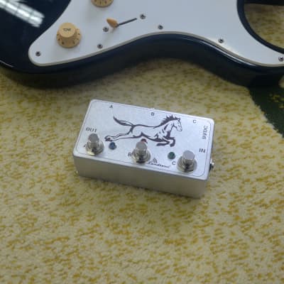 Hand Made 3 Channel Selection  Switch  for All Pedal True Bypass image 1