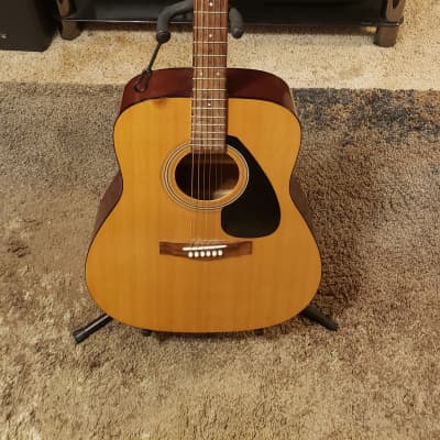 Yamaha F310 Chitarra Folk - Chitarra Acustica 4/4 in Legno (63,4 cm, scala  da 25”) - 6 Corde in Acciaio, Naturale : : Strumenti Musicali